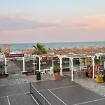 Club 4*